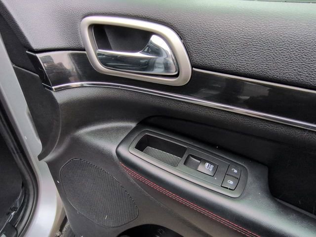 Used 2017 Jeep Grand Cherokee Trailhawk w/ Trailhawk Luxury Group image 28