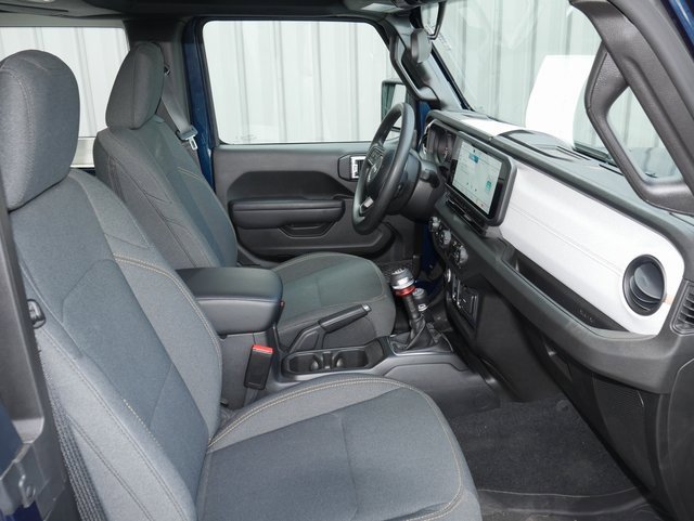 Used 2025 Jeep Wrangler Sport image 24