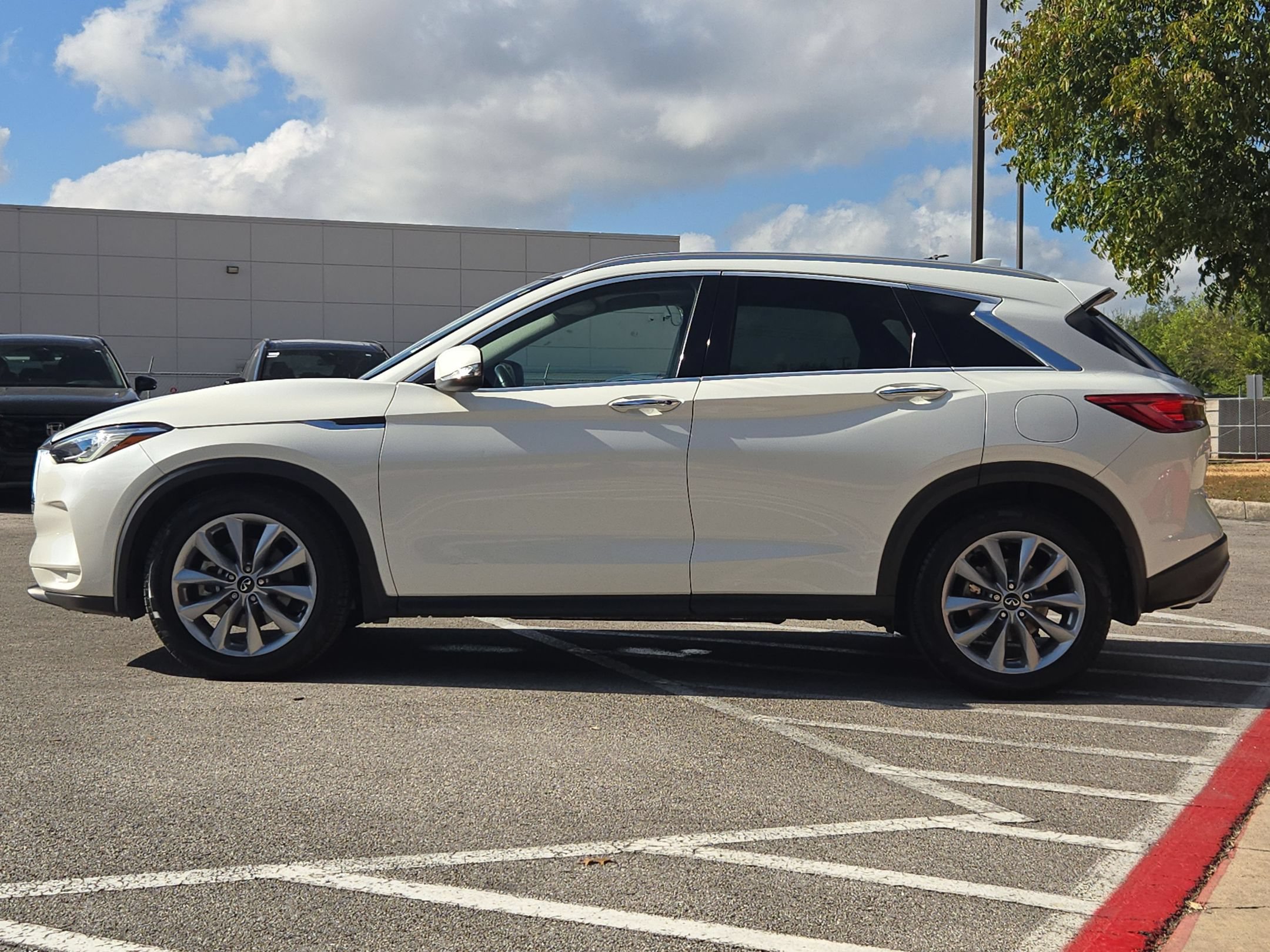 Used 2021 INFINITI QX50 Luxe AWD/4WD image 6