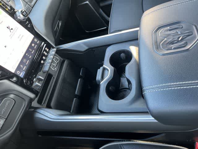 Used 2022 RAM 2500 Laramie AWD/4WD image 24