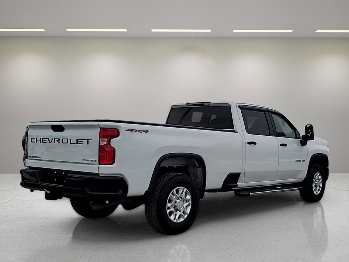 Used 2020 Chevrolet Silverado 2500 Custom w/ Custom Value Package image 8