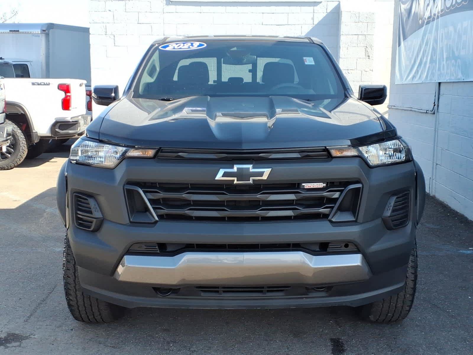 Used 2023 Chevrolet Colorado Trail Boss w/ Advanced Trailering Package AWD/4WD image 2