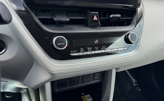 Used 2023 Toyota Corolla Cross LE image 15