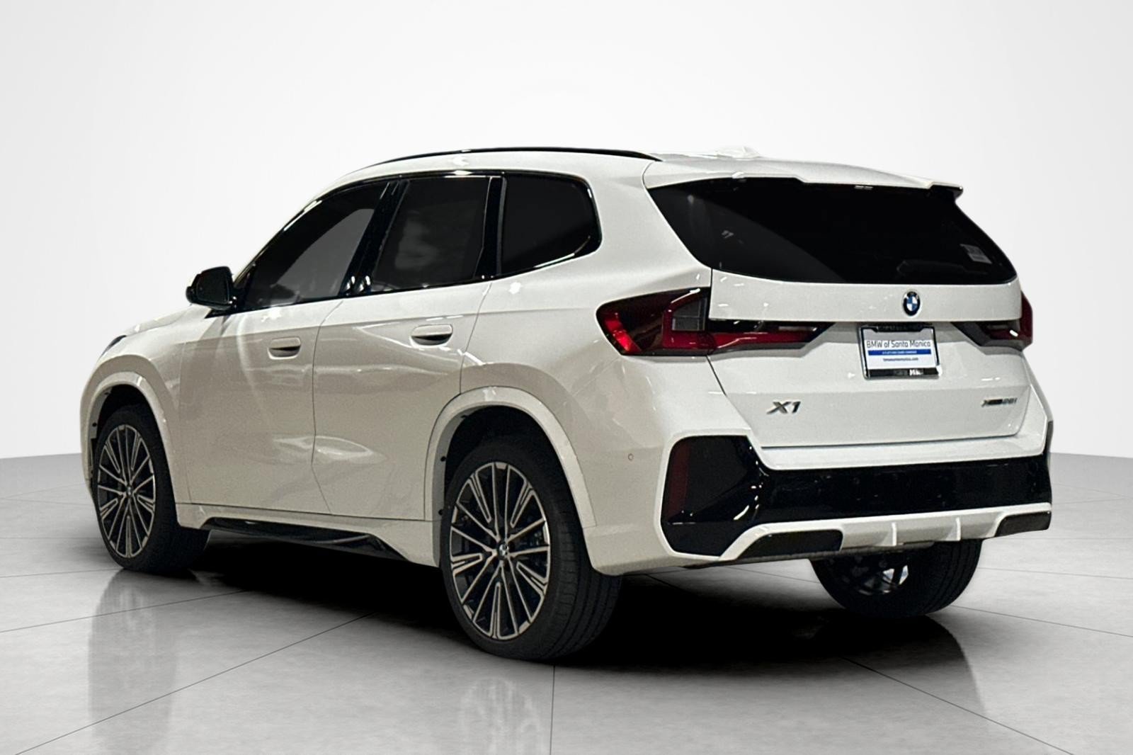 New 2027 BMW X1 xDrive28i w/ Technology Package AWD/4WD image 3