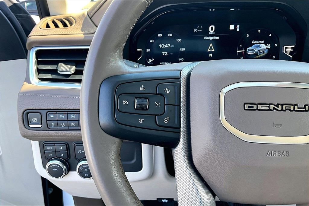 Used 2023 GMC Yukon Denali image 11