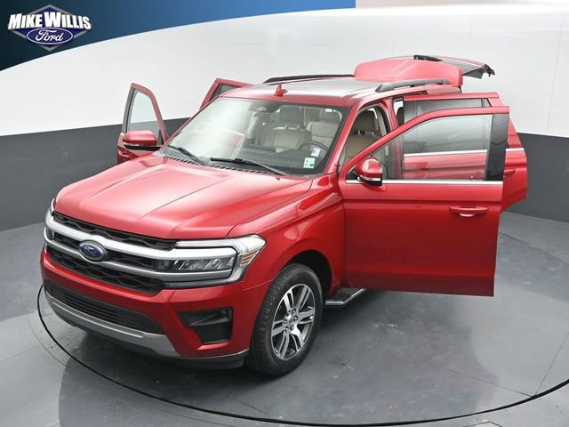 Used 2022 Ford Expedition XLT image 26