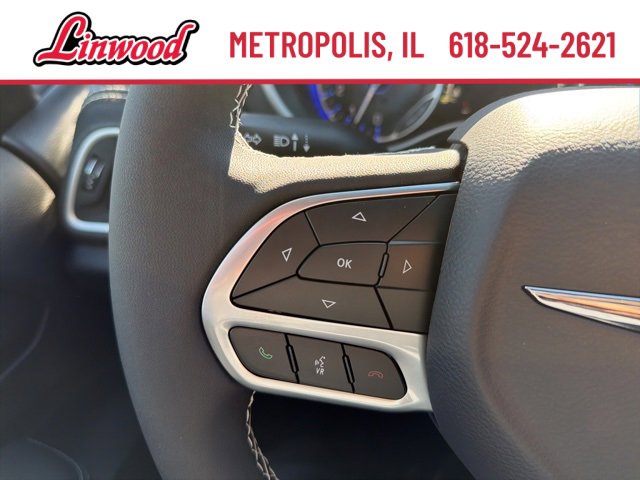 New 2026 Chrysler Pacifica Select image 18