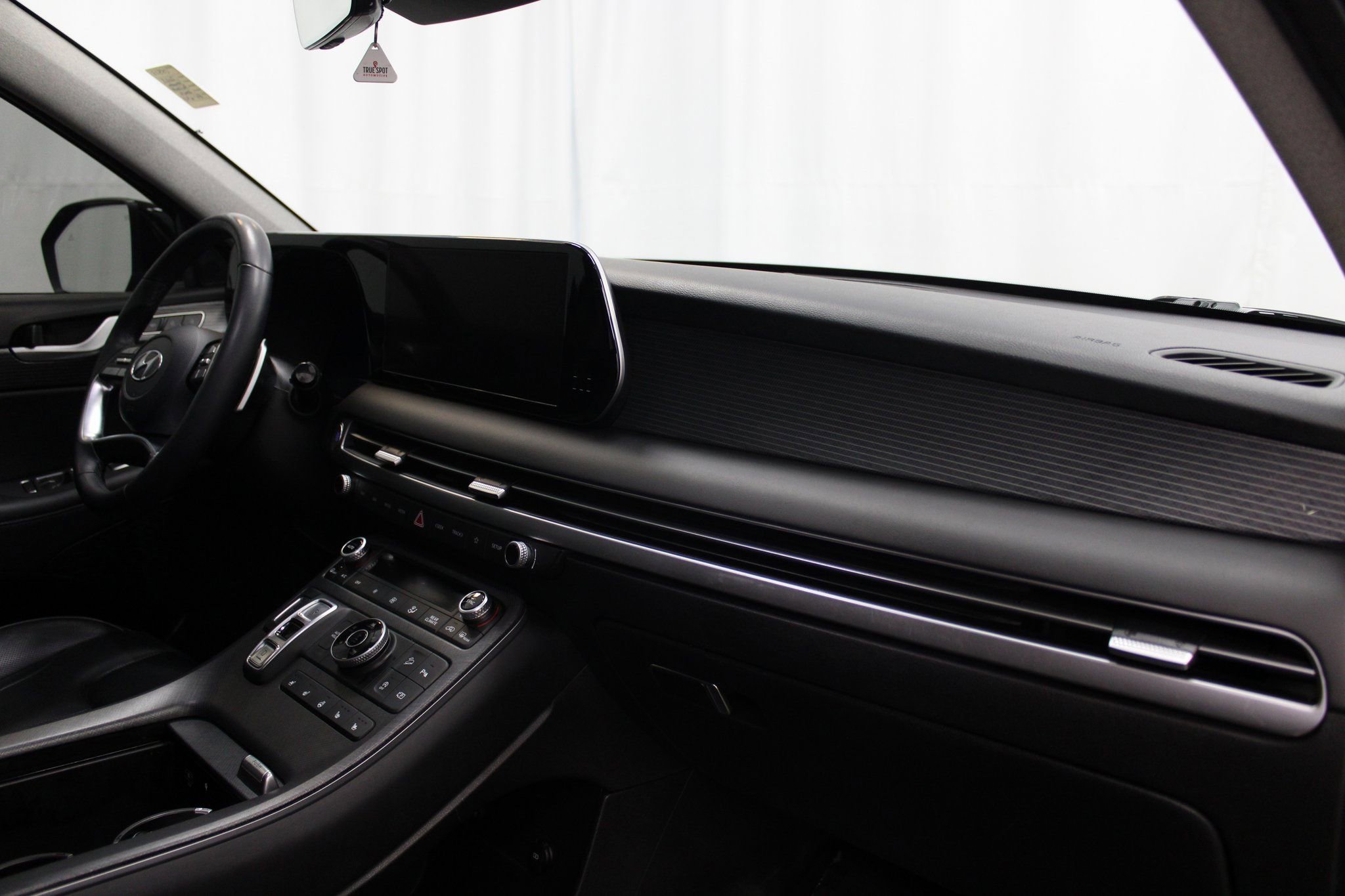 Used 2023 Hyundai Palisade Limited w/ Cargo Package image 31