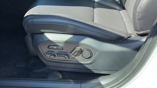 Used 2025 Hyundai Santa Fe Calligraphy AWD/4WD image 10