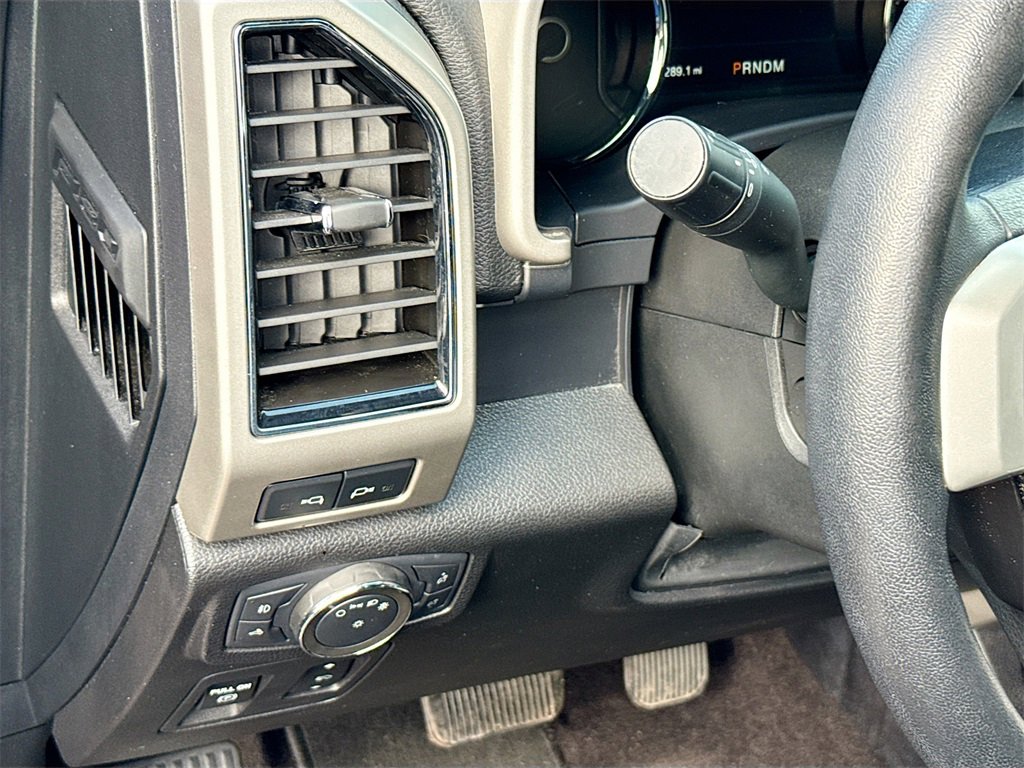 Used 2020 Ford F150 Lariat w/ Equipment Group 502A Luxury image 11