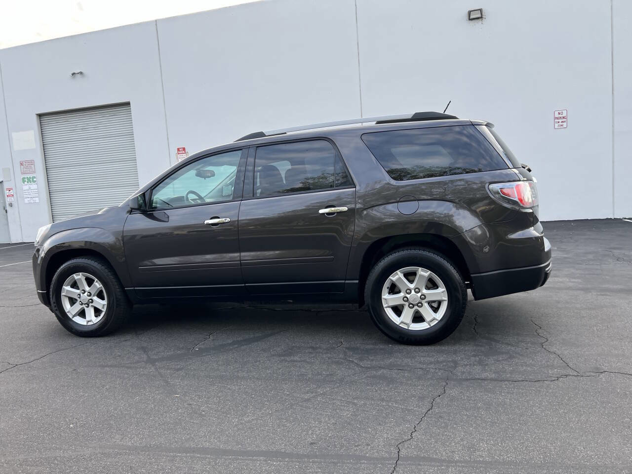 Used 2013 GMC Acadia SLE image 6