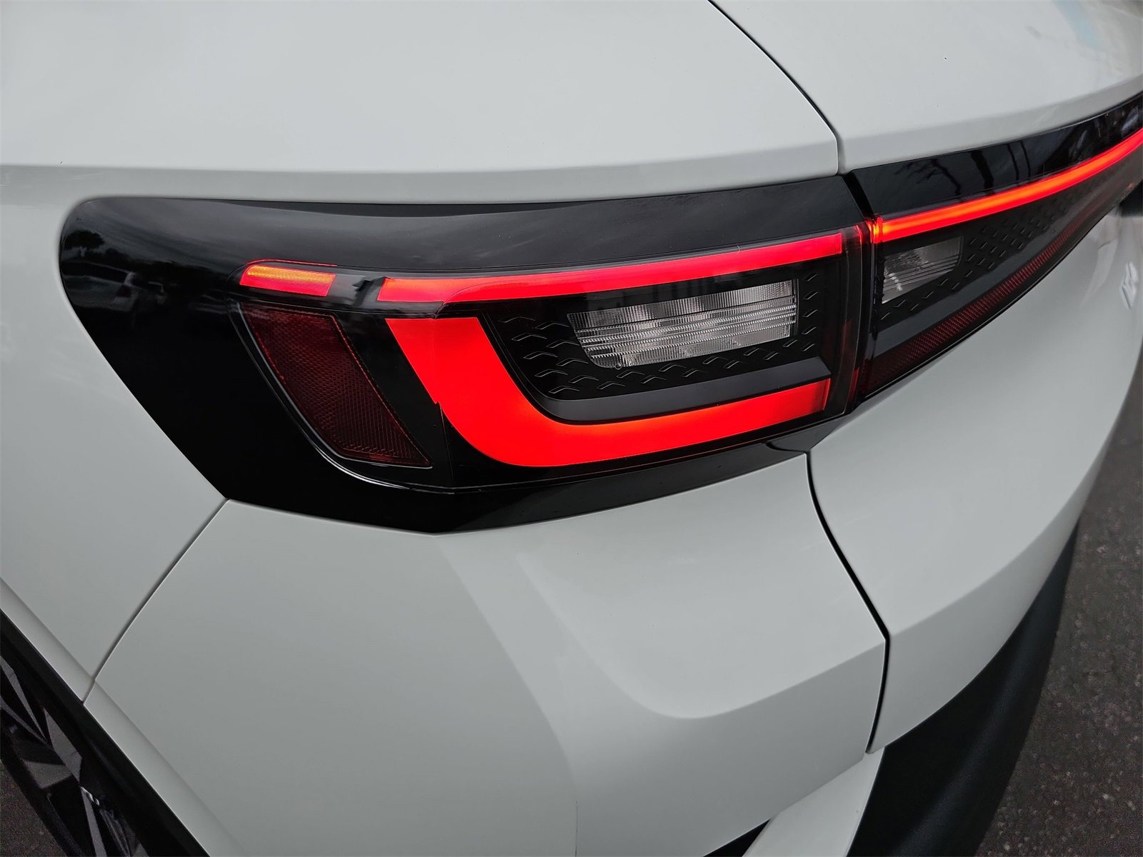 Certified 2023 Volkswagen ID.4 Standard image 33