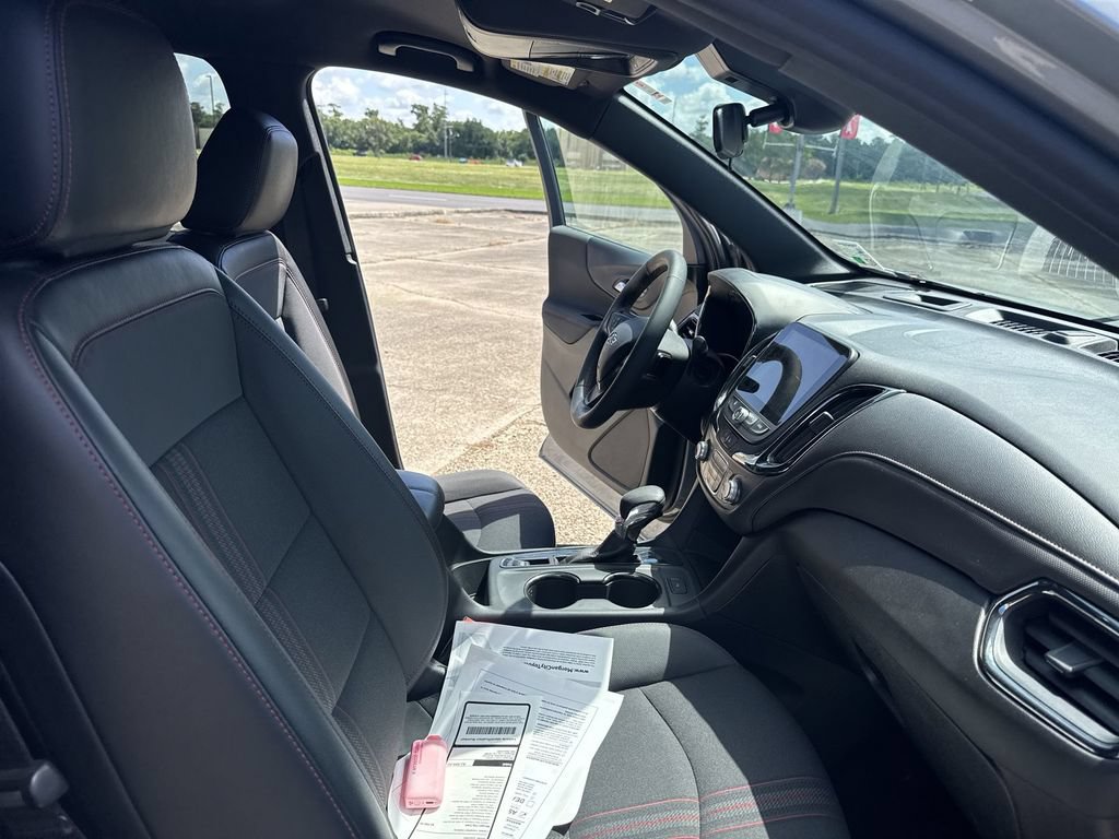 Used 2024 Chevrolet Equinox RS FWD image 31