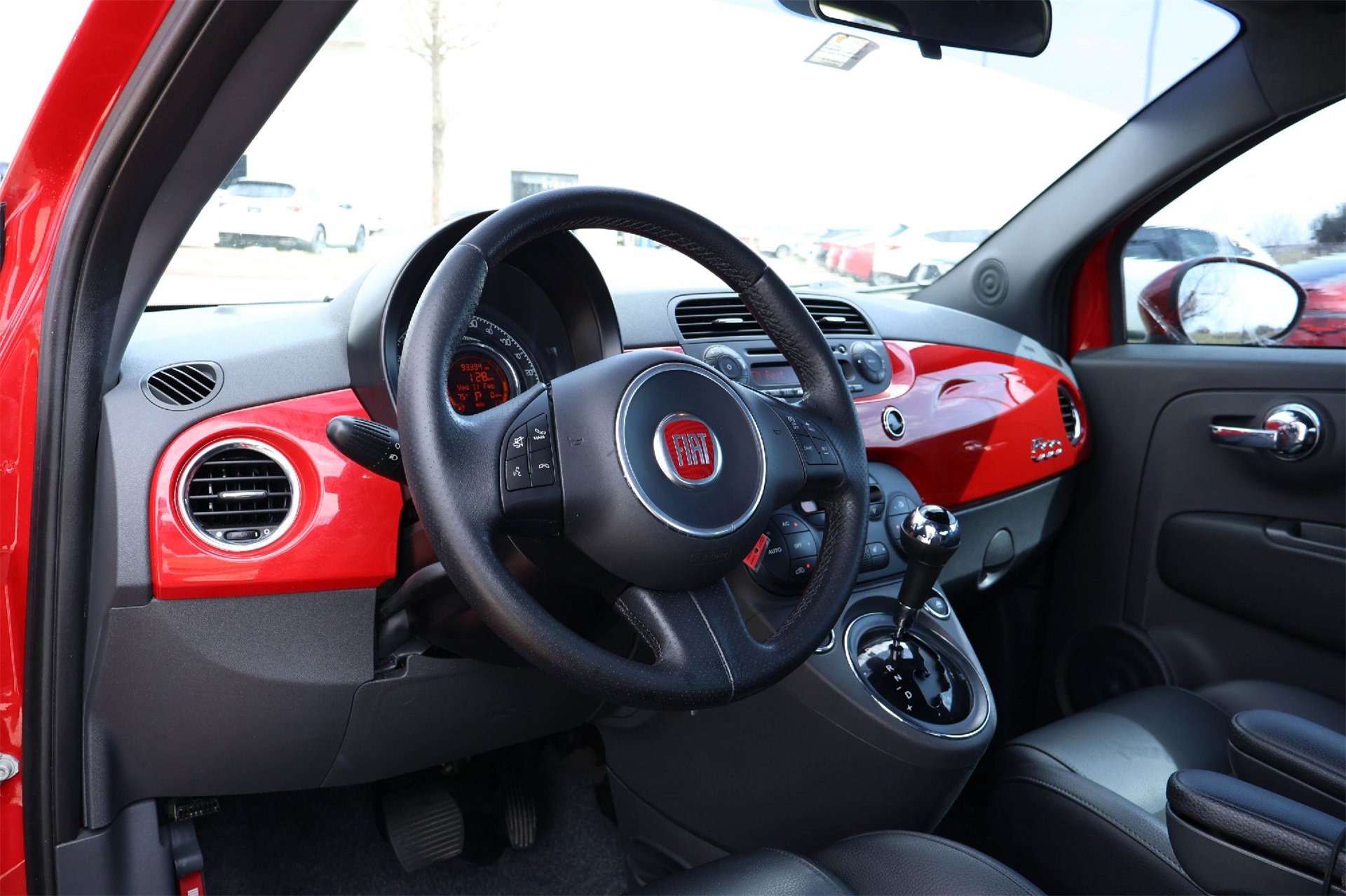 Used 2014 FIAT 500 Sport w/ Comfort/Convenience Group image 2