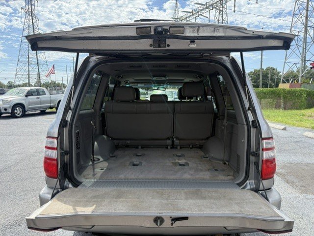 Used 2004 Toyota Land Cruiser AWD/4WD image 15