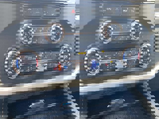 Used 2024 Ford Expedition XLT AWD/4WD image 27