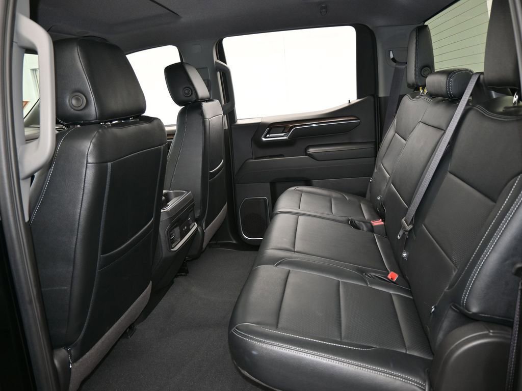 Used 2023 Chevrolet Silverado 1500 RST w/ Z71 Off-Road Package image 32