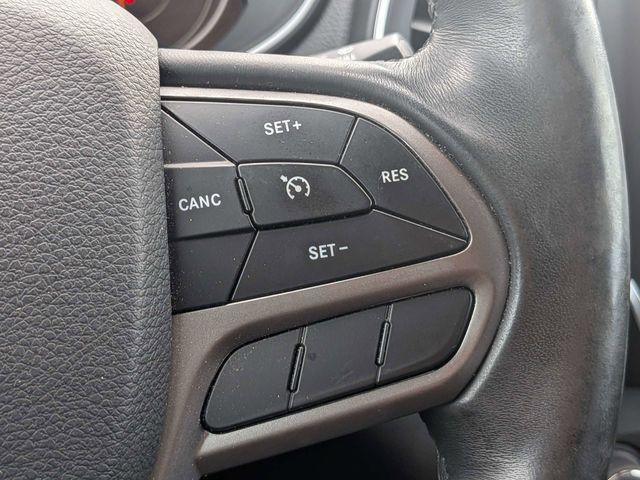 Certified 2019 Jeep Cherokee Latitude Plus w/ Comfort/Convenience Group FWD image 27