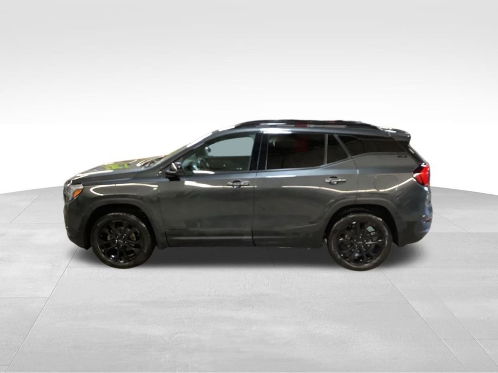 Used 2021 GMC Terrain SLE w/ Driver Convenience Package image 9