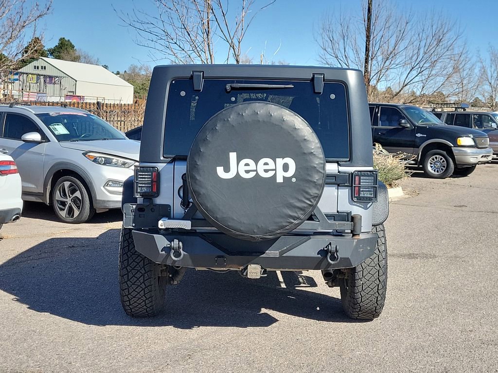 Used 2017 Jeep Wrangler Unlimited Sahara w/ Connectivity Group image 5