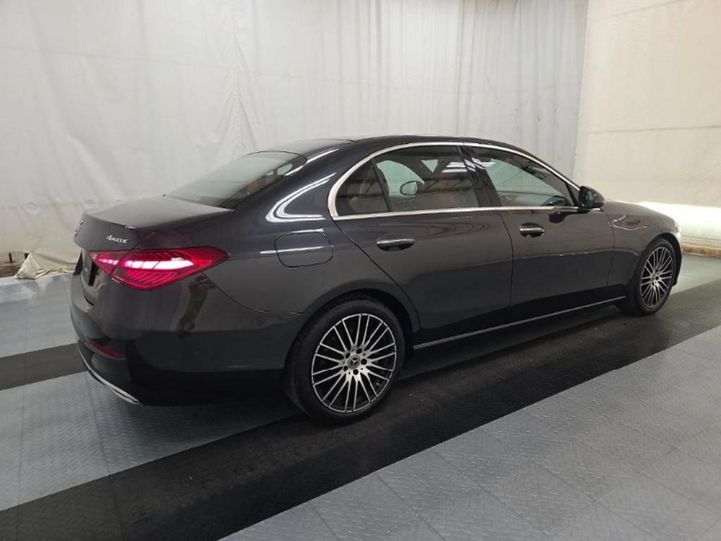 Used 2023 Mercedes-Benz C 300 4MATIC Sedan image 4