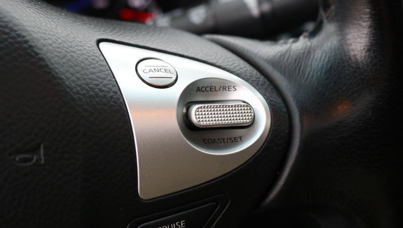 Used 2011 INFINITI FX35 AWD w/ Premium Pkg image 11