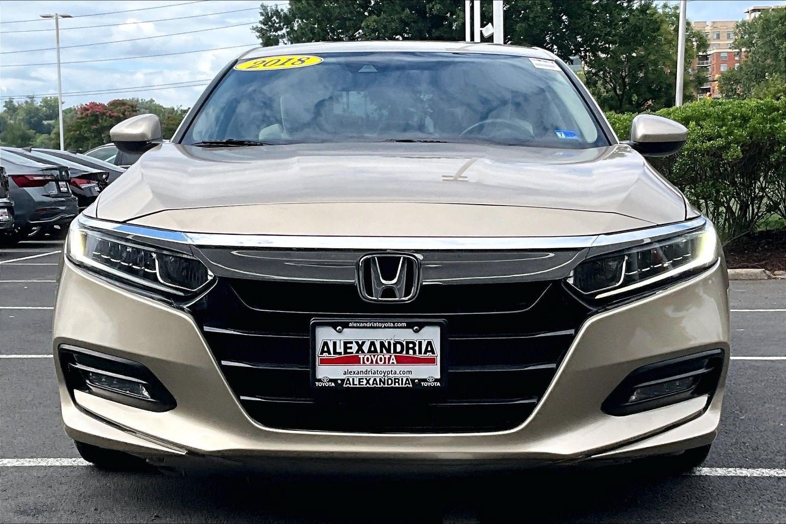 Used 2018 Honda Accord EX image 3
