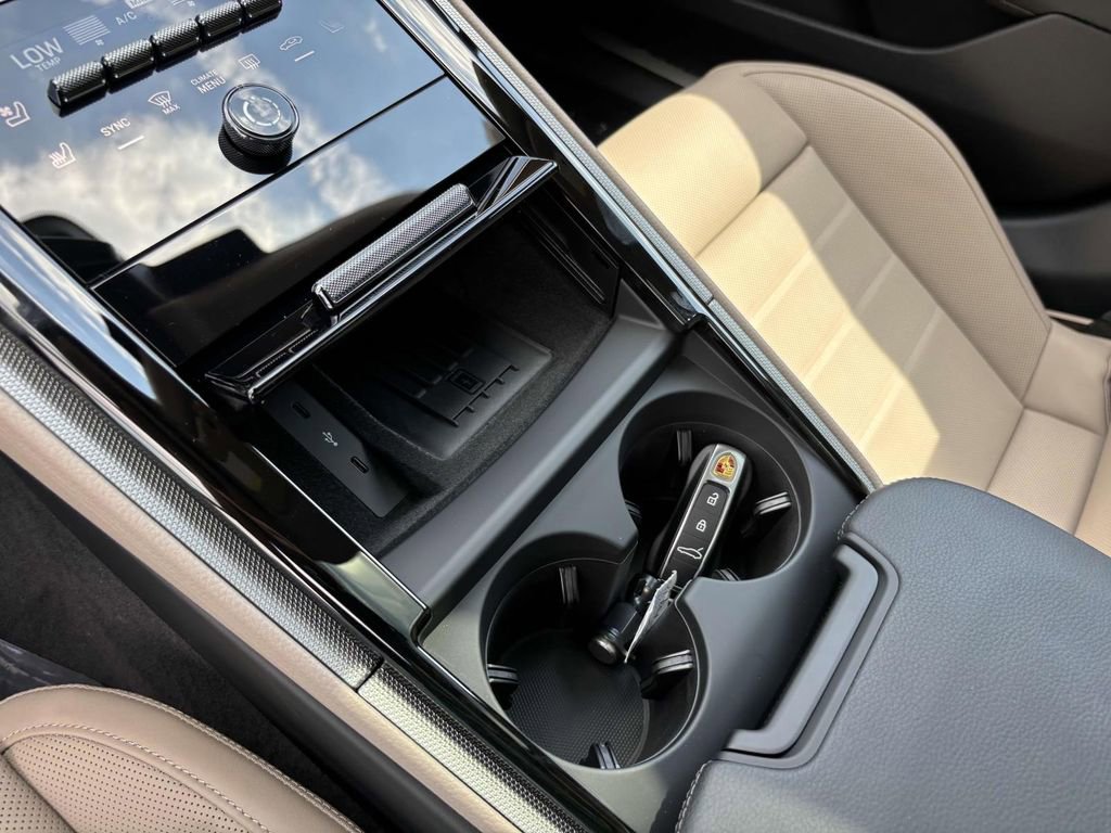 New 2025 Porsche Panamera image 33