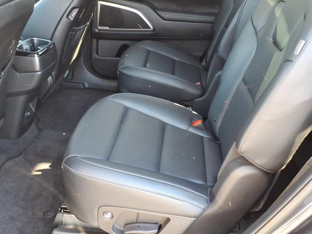 Used 2025 Kia Telluride S image 8