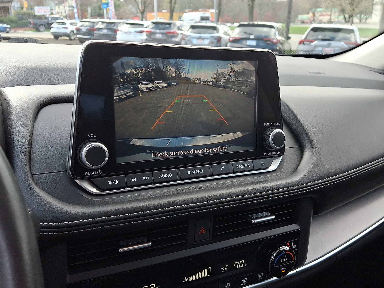 Used 2024 Nissan Rogue SV w/ SV Premium Package image 24