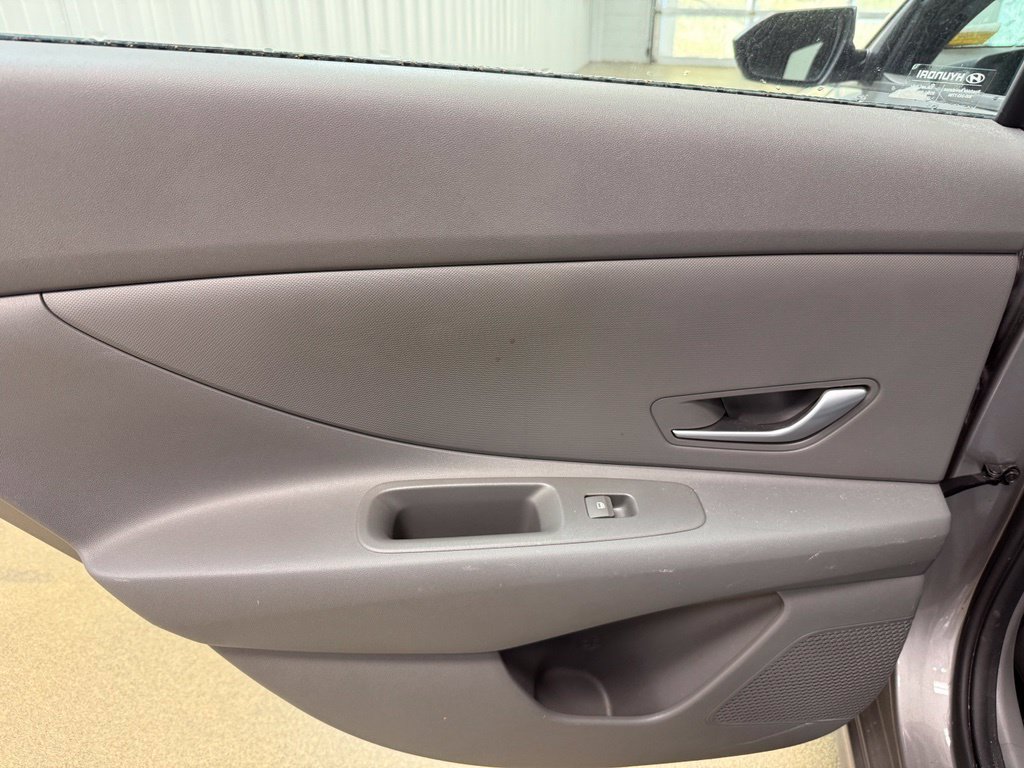 Used 2021 Hyundai Elantra SEL FWD image 21