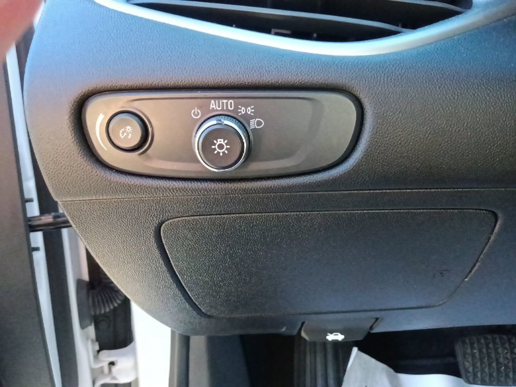 Used 2024 Chevrolet Malibu LT image 18