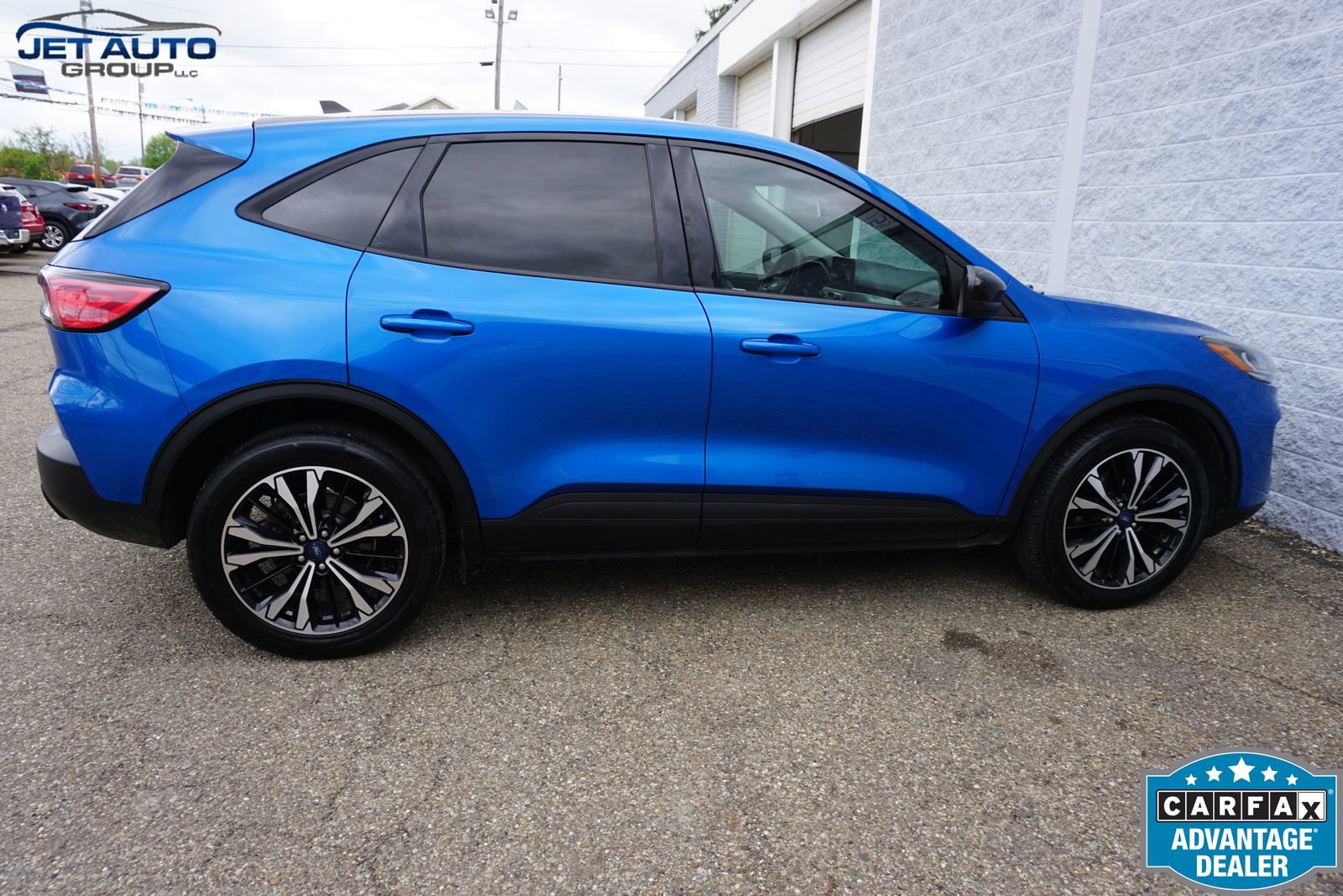 Used 2021 Ford Escape SE w/ SE Sport Appearance Package AWD/4WD image 12