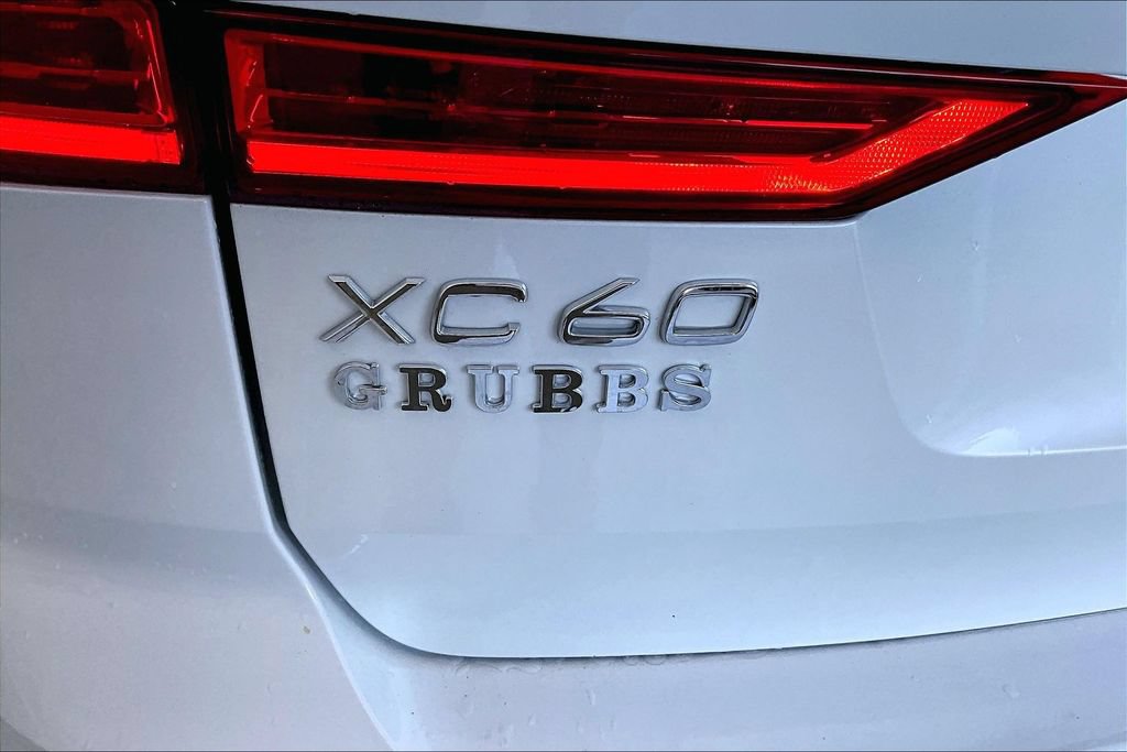 Used 2023 Volvo XC60 B5 Plus AWD/4WD image 36