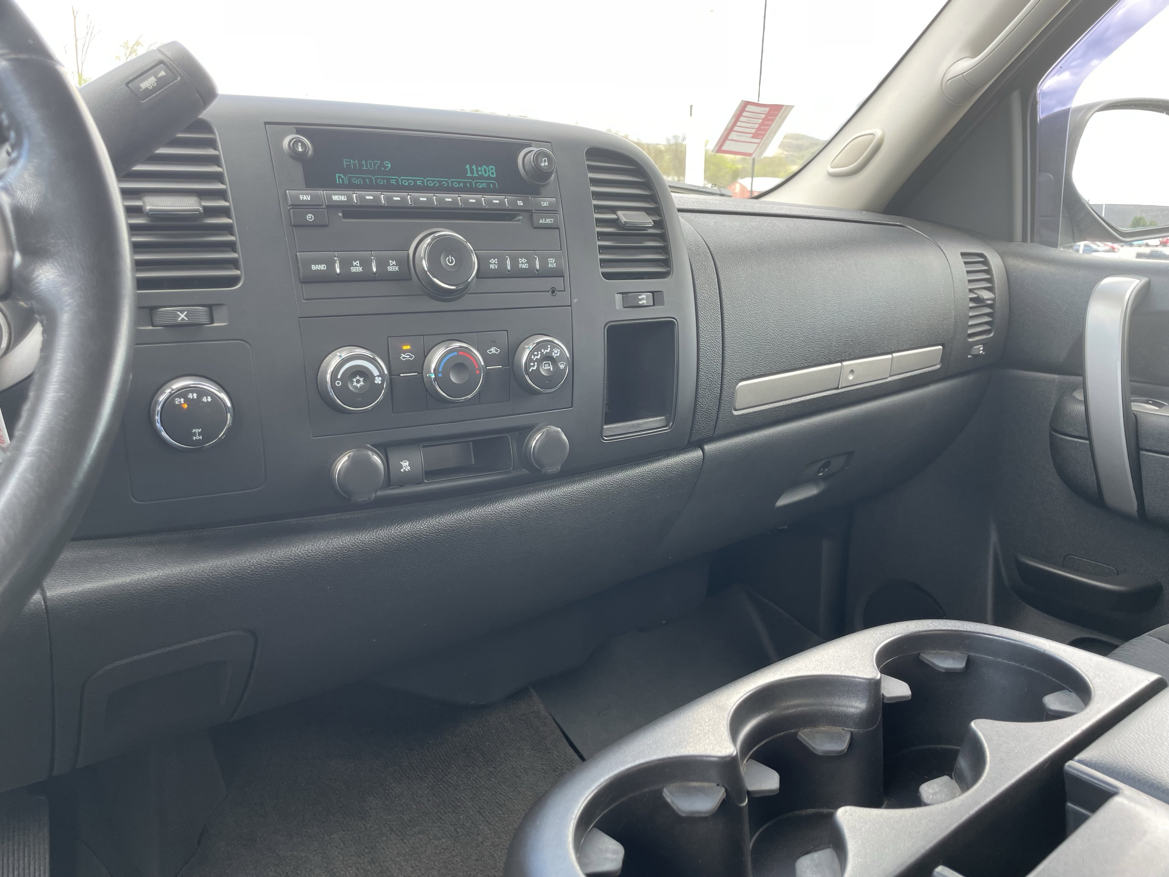 Used 2010 Chevrolet Silverado 2500 LT AWD/4WD image 22