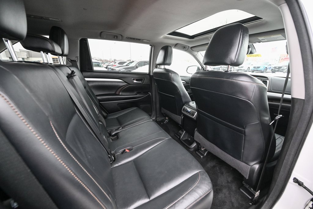 Used 2017 Toyota Highlander XLE image 27