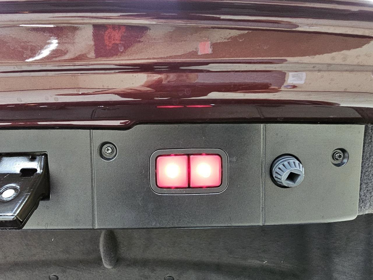 Used 2006 Mercedes-Benz CLS 500 w/ Premium Pkg image 14