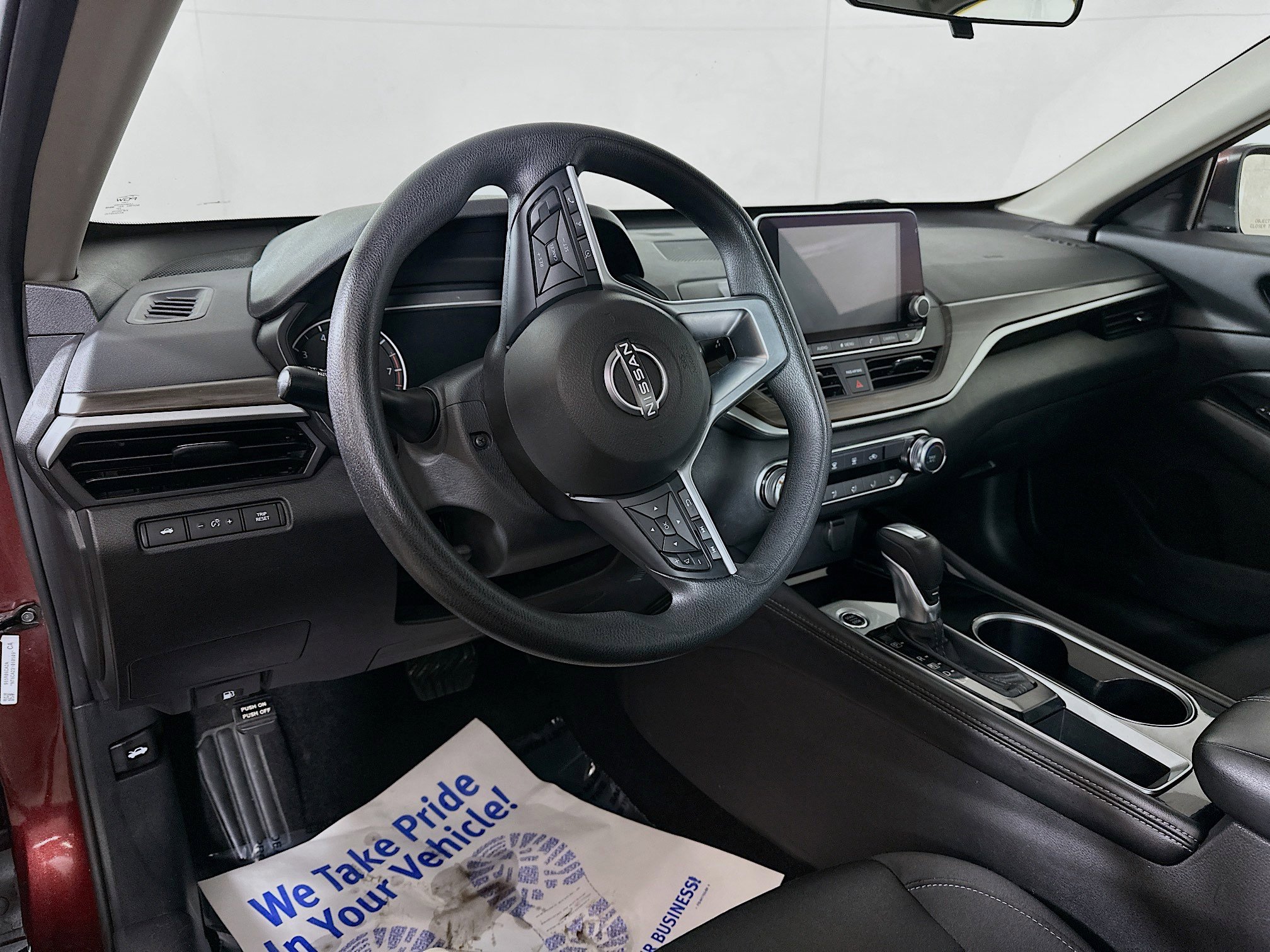 Used 2023 Nissan Altima 2.5 SV image 9