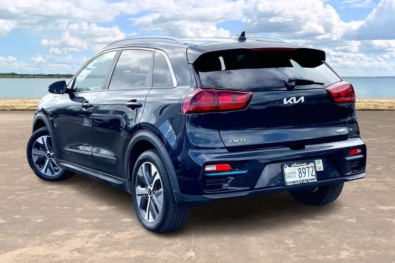 Used 2022 Kia Niro EX FWD image 4