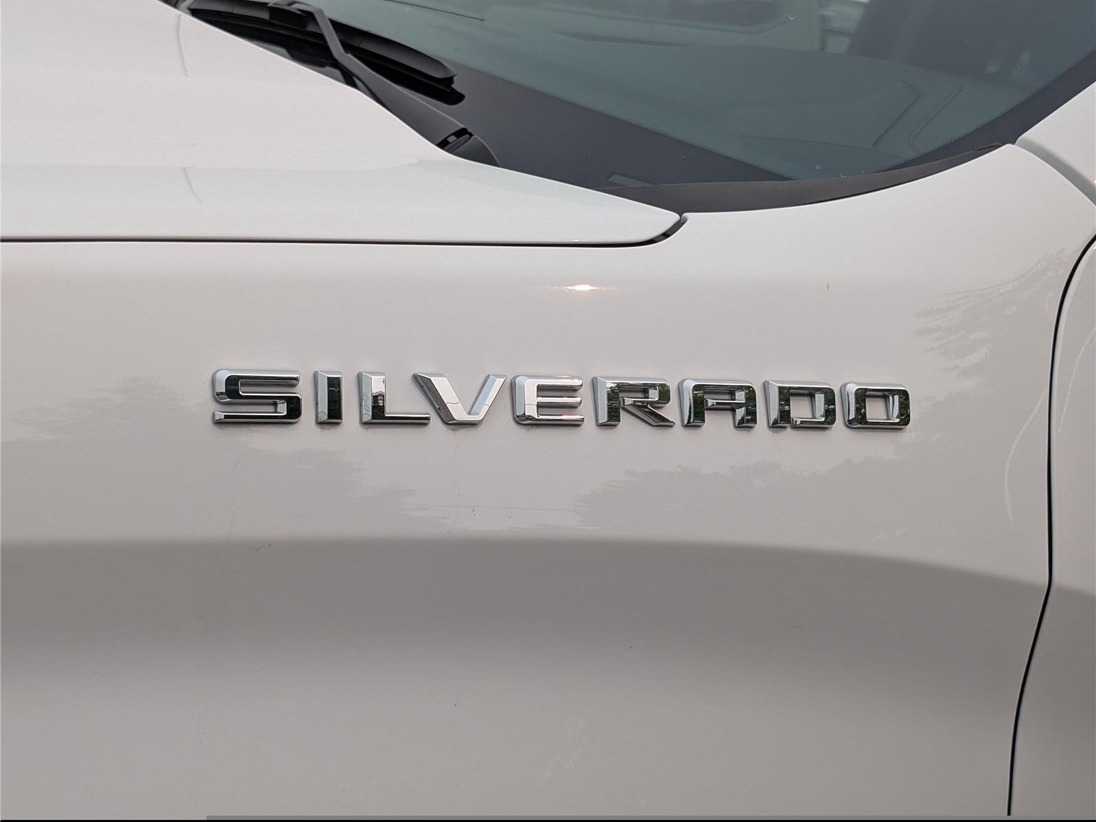 Used 2023 Chevrolet Silverado 1500 LT AWD/4WD image 9