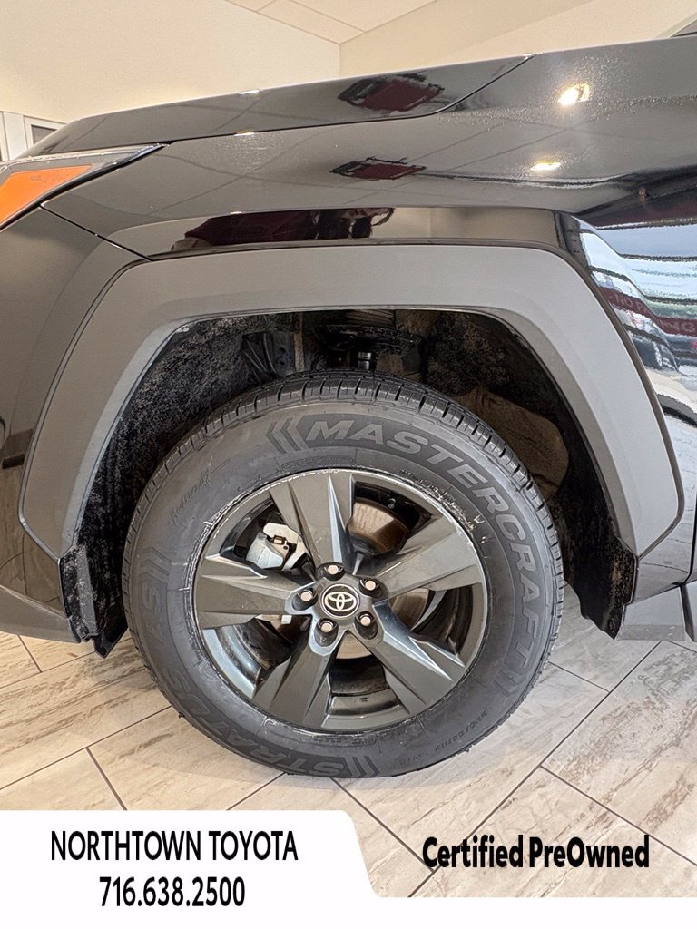 Used 2026 Toyota RAV4 LE AWD/4WD image 11