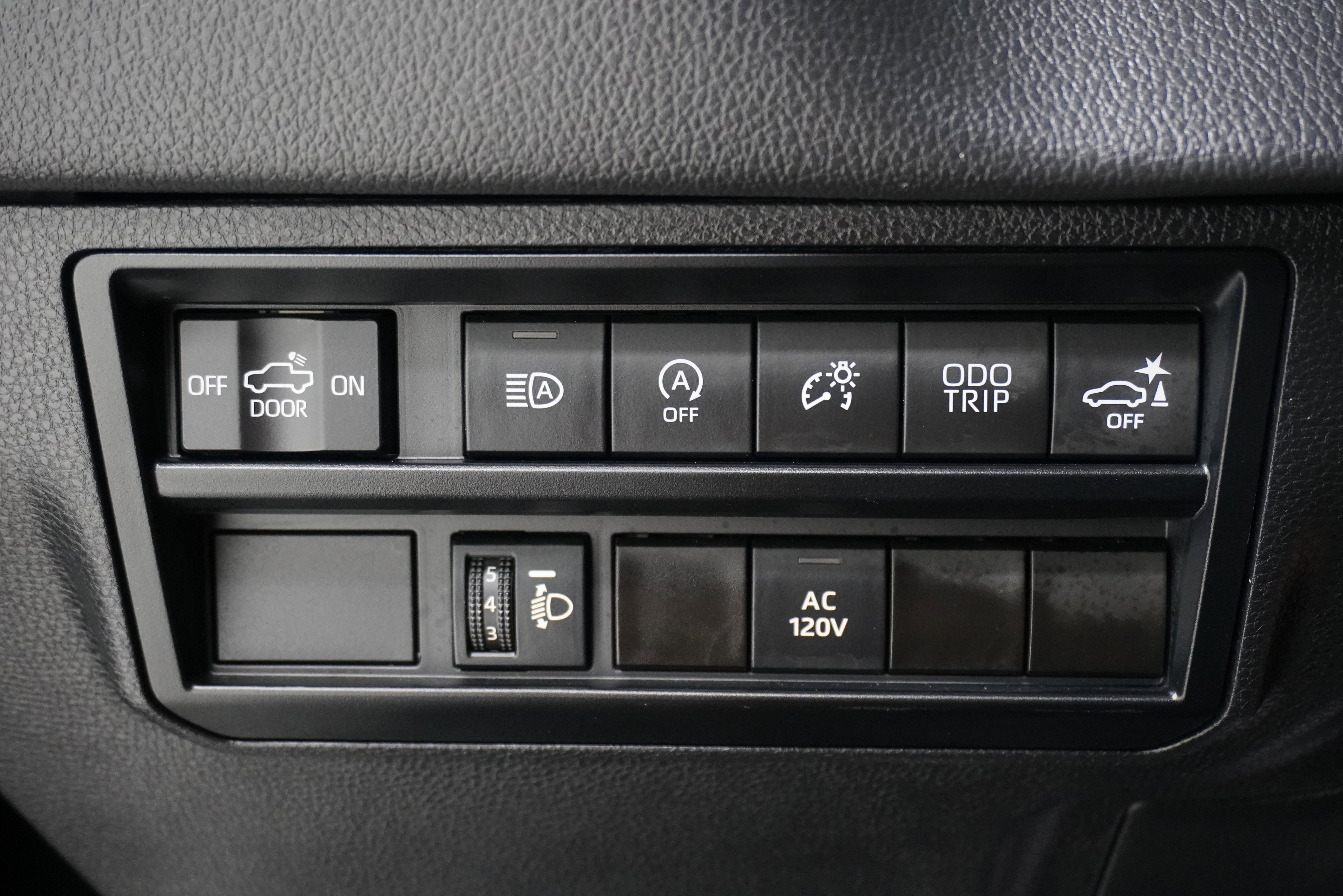 Used 2024 Toyota Tundra Limited image 24