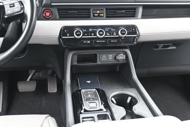 Used 2025 Honda Pilot Touring image 23