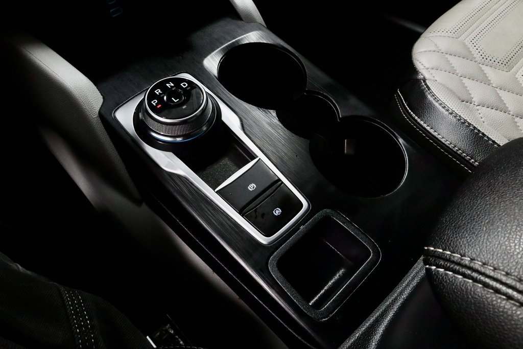 Certified 2023 Ford Escape SE w/ PHEV Premium Package image 33