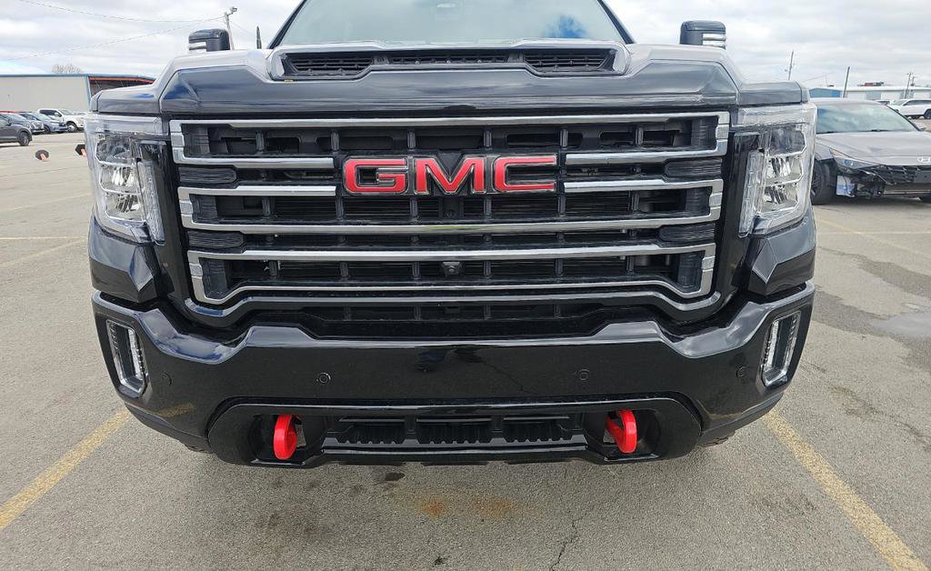 Used 2022 GMC Sierra 3500 AT4 w/ AT4 Premium Plus Package AWD/4WD image 2