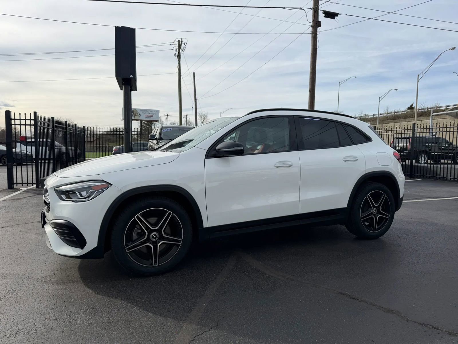 Used 2023 Mercedes-Benz GLA 250 4MATIC image 6
