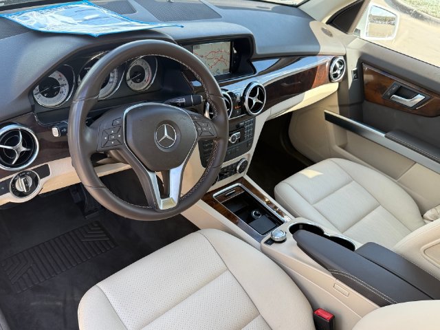 Used 2015 Mercedes-Benz GLK 350 2WD image 12