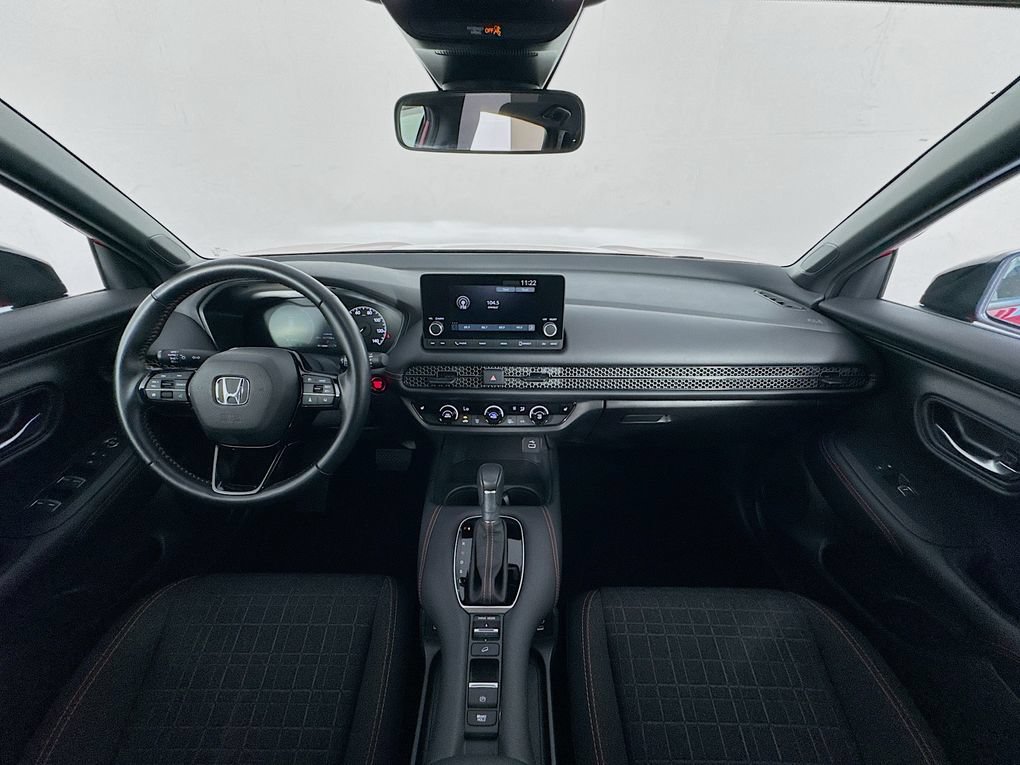 Used 2025 Honda HR-V Sport image 40