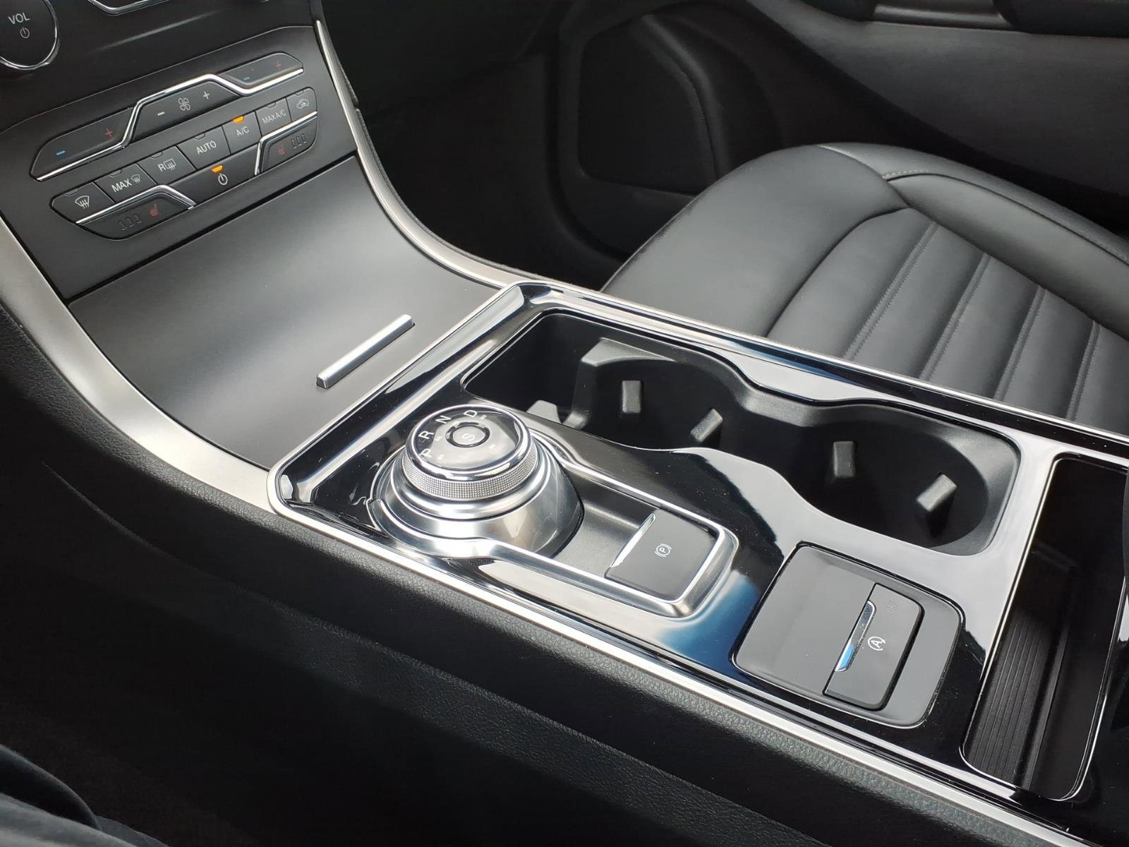 Used 2020 Ford Edge SEL w/ Convenience Package image 15