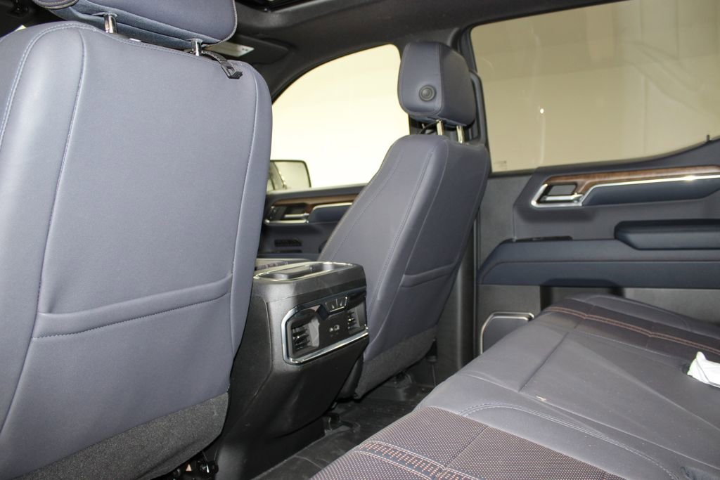 Used 2023 Chevrolet Silverado 1500 High Country w/ Technology Package AWD/4WD image 22
